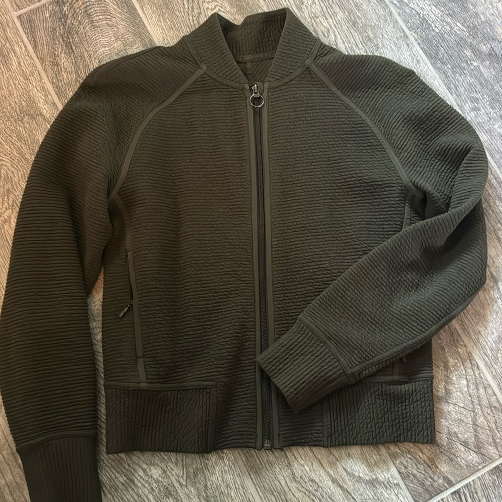 Lululemon army green zip up bomber